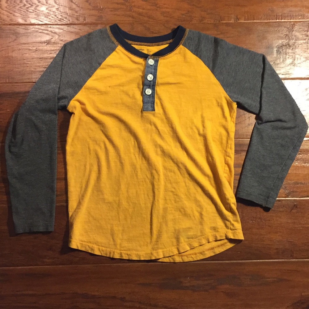 Boys GAP long sleeve shirt